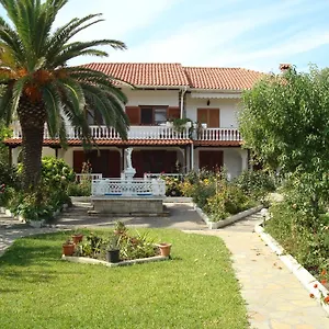 Tonia Apartament Sarti